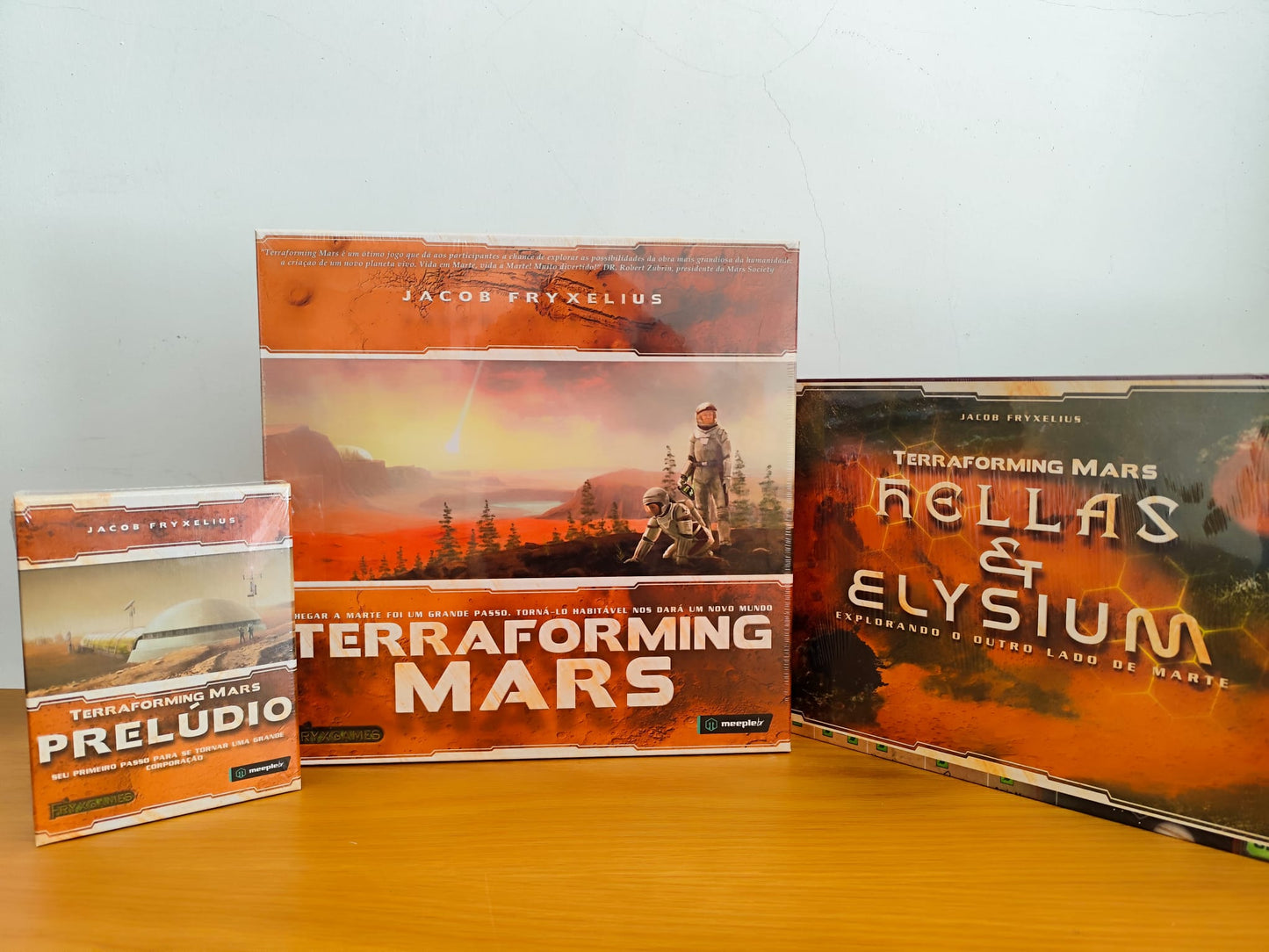 Terraforming Mars Jogo + Prelúdio + Hellas e Elysium Expansões, Edicão em Portugûes