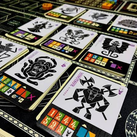 Eternal Decks Board Game, English and Portuguese Edition