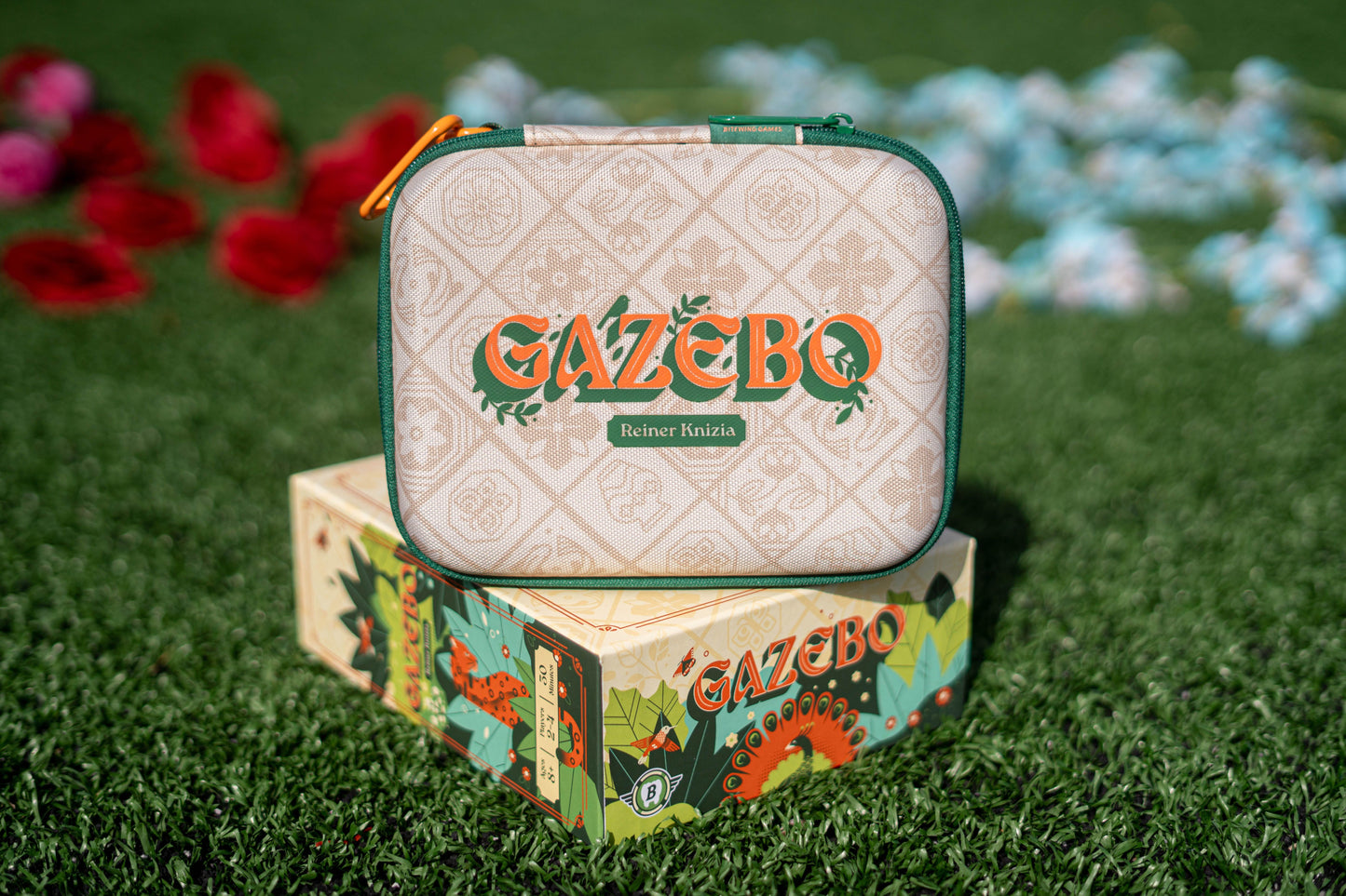 Gazebo Board Game with Travel Case, English Edition
