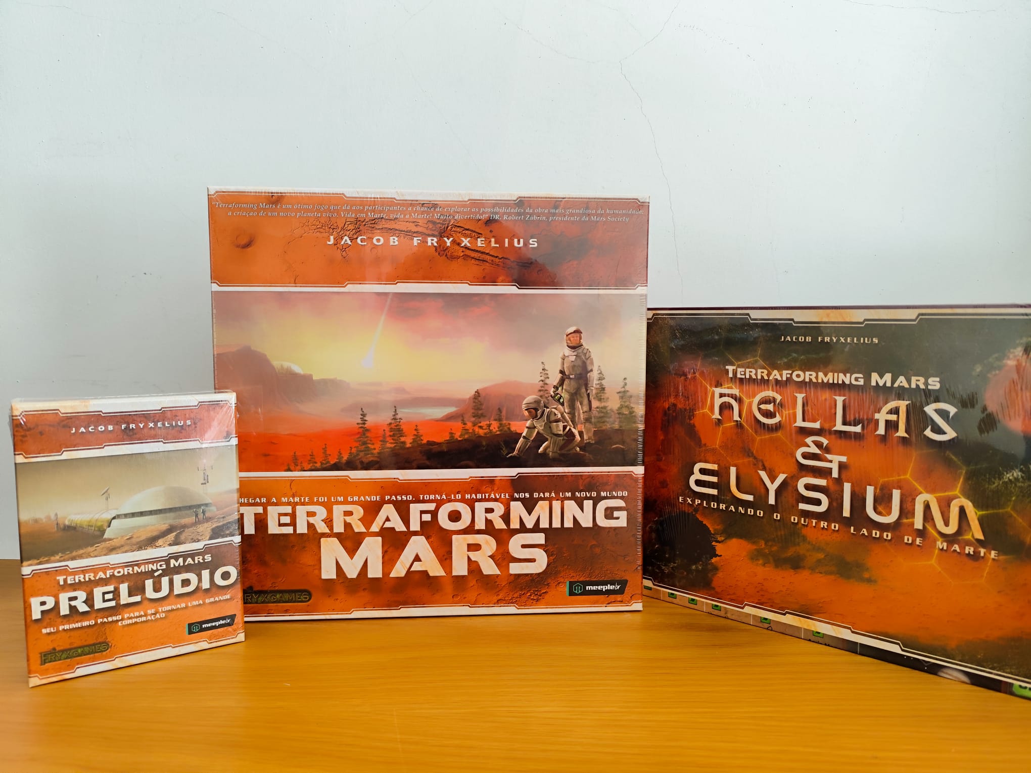 Terraforming Mars Jogo + Prelúdio + Hellas e Elysium Expansões, Edicão em Portugûes